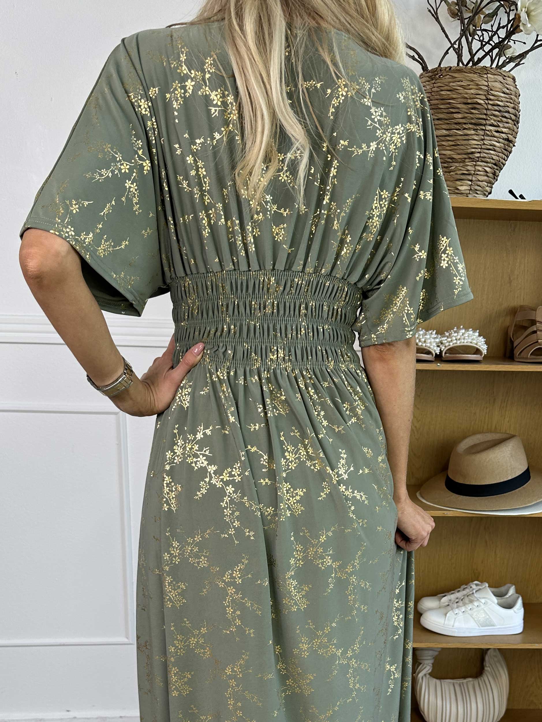 Pams Gold - Ensfarvet kjole i elastisk stof med gulddetaljer